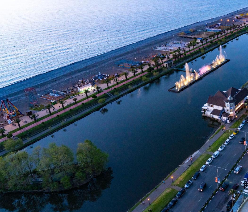 Seaside Resort In New Orbi Twins Batumi Exteriér fotografie