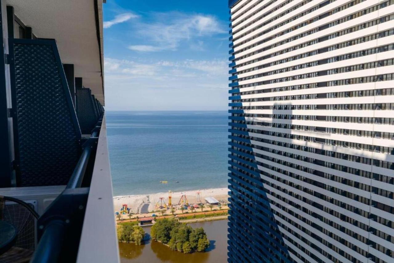 Seaside Resort In New Orbi Twins Batumi Exteriér fotografie
