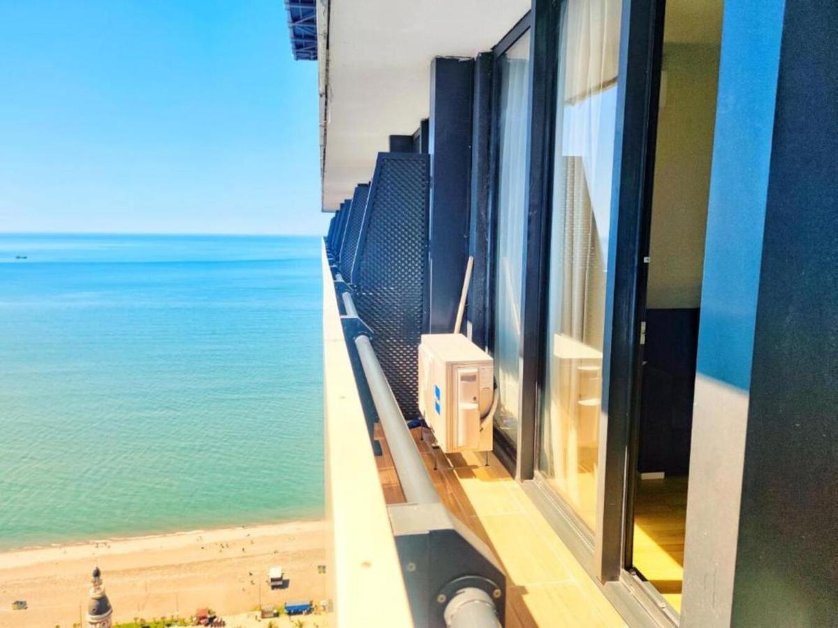 Seaside Resort In New Orbi Twins Batumi Exteriér fotografie